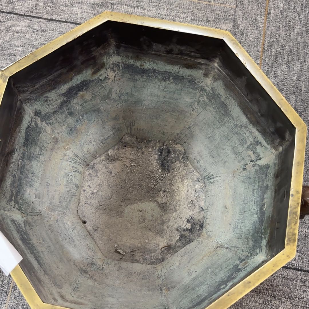 西***月非常喜欢这个瓷器