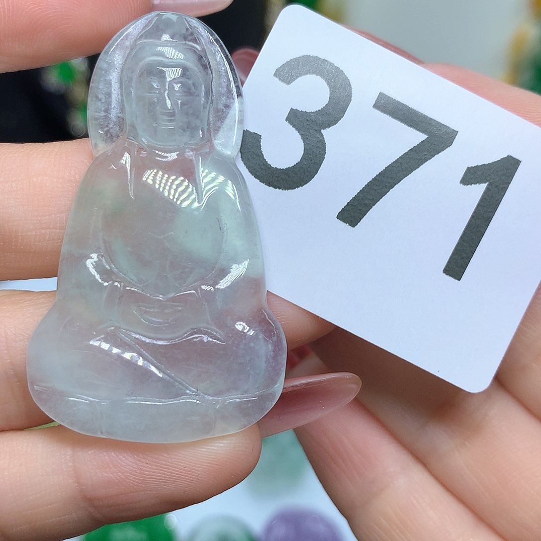 翡翠吊坠(赠链)未镶嵌