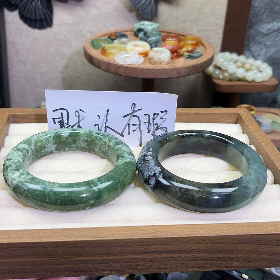 蛇纹石玉未镶嵌手镯56.7