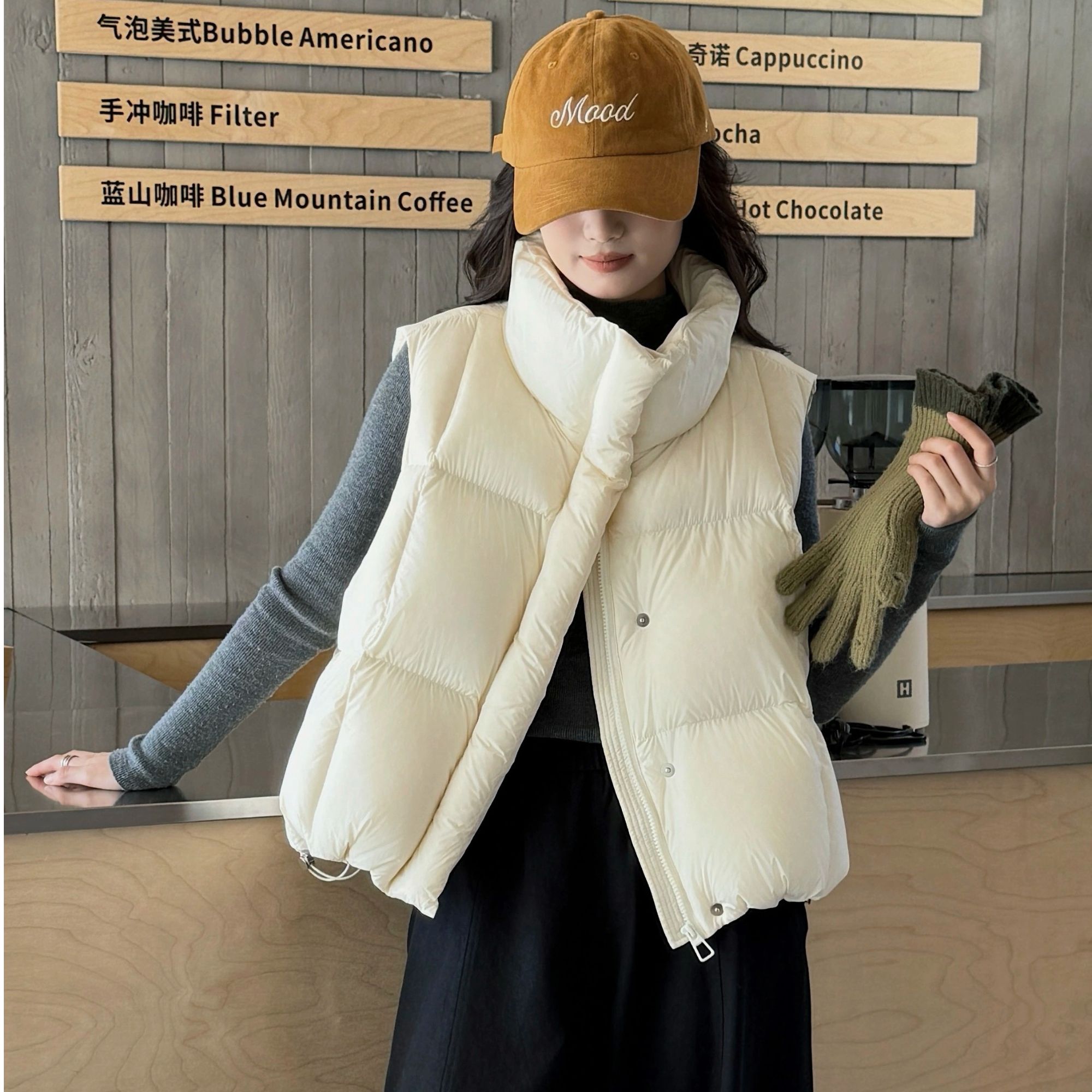 云朵泡芙羽绒服马甲背心2025秋冬新款女短款韩版坎肩保暖马夹外套