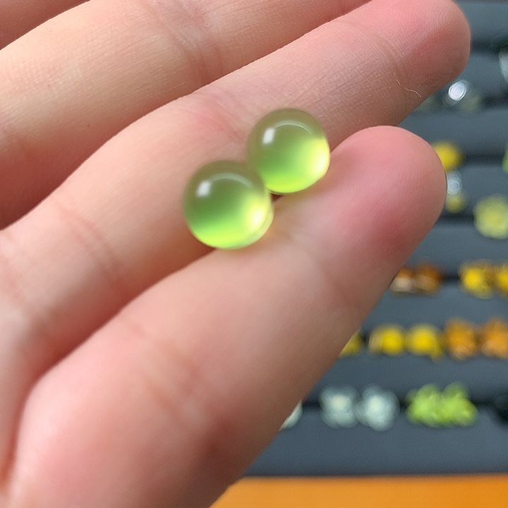 未镶嵌蛇纹石玉耳饰凝**芳