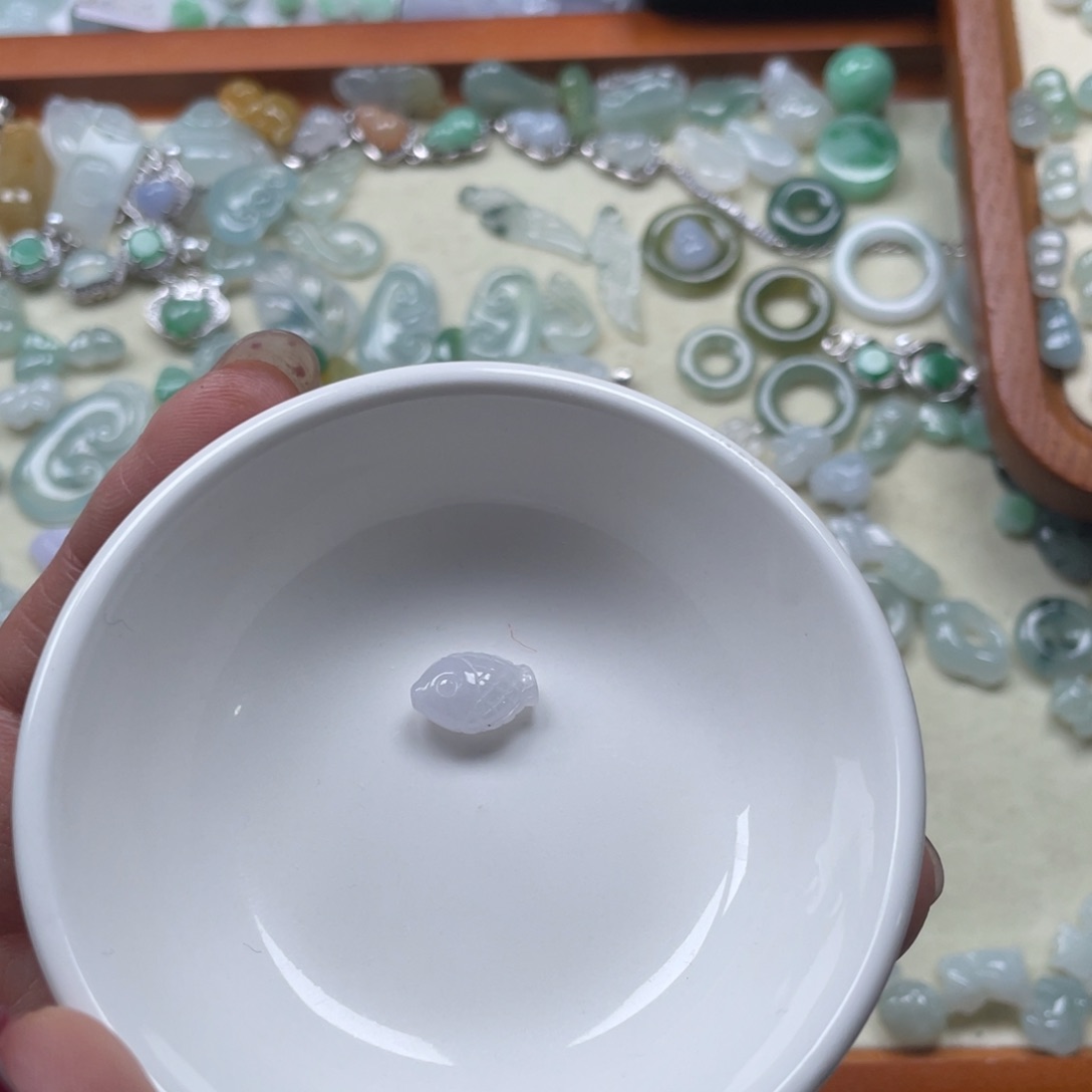 翡翠颈饰未镶嵌67899888