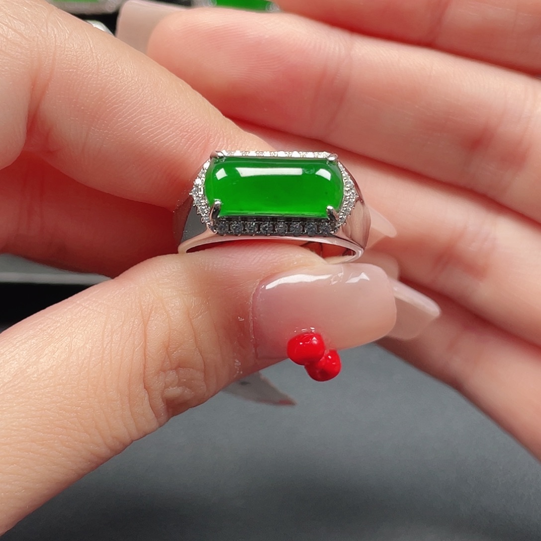 翡翠银S925镶嵌戒指没有运费险3718