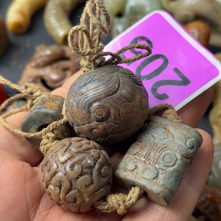 和田玉颈饰未镶嵌春*