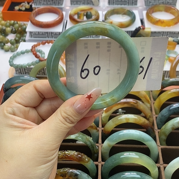 蛇纹石玉手镯合金