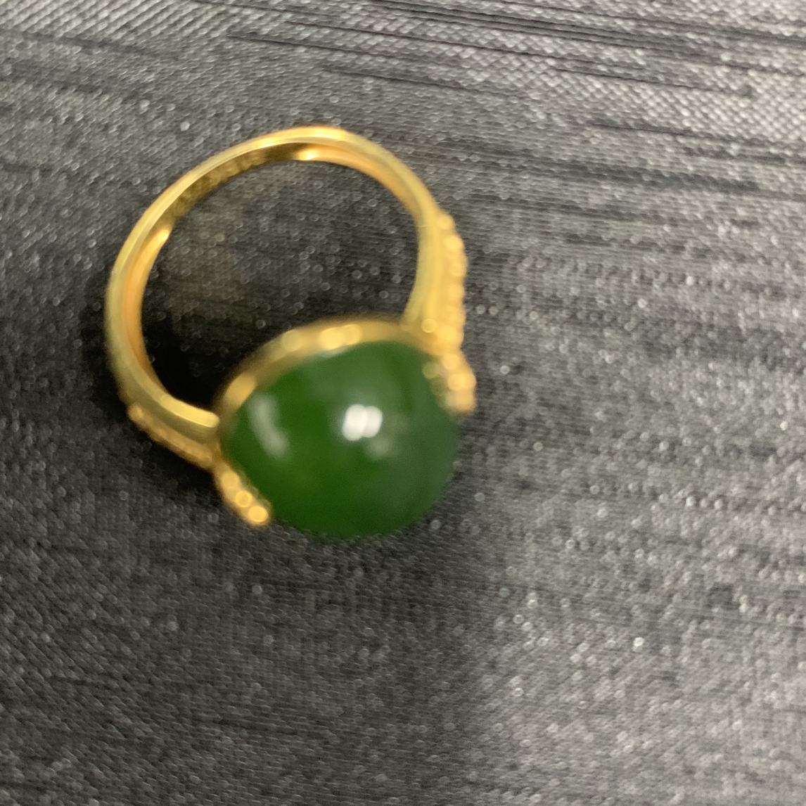 【同庆珍品】18K金果阳绿蛋面戒指 G99 