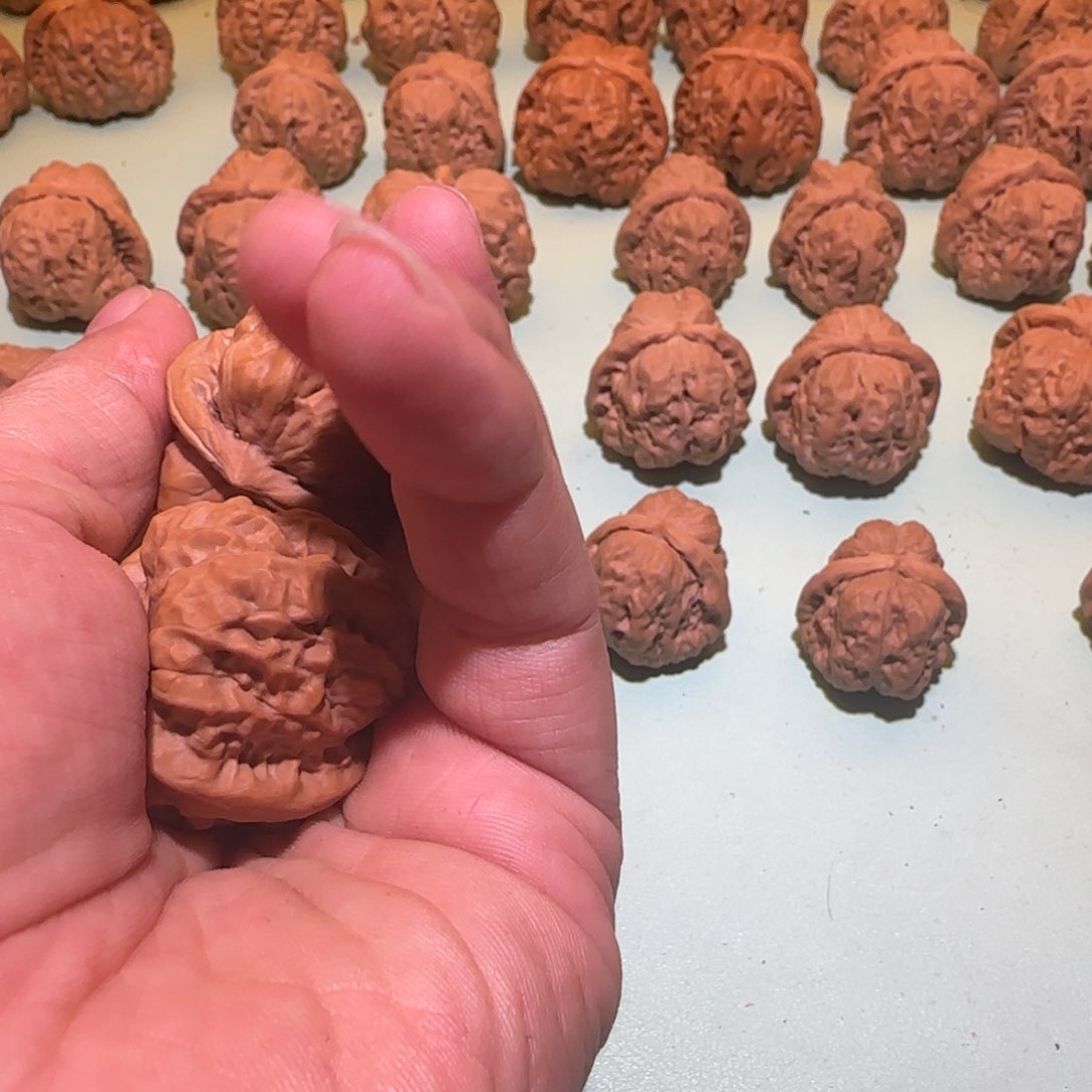 文玩核桃吊坠三*蛤蟆头核桃 34