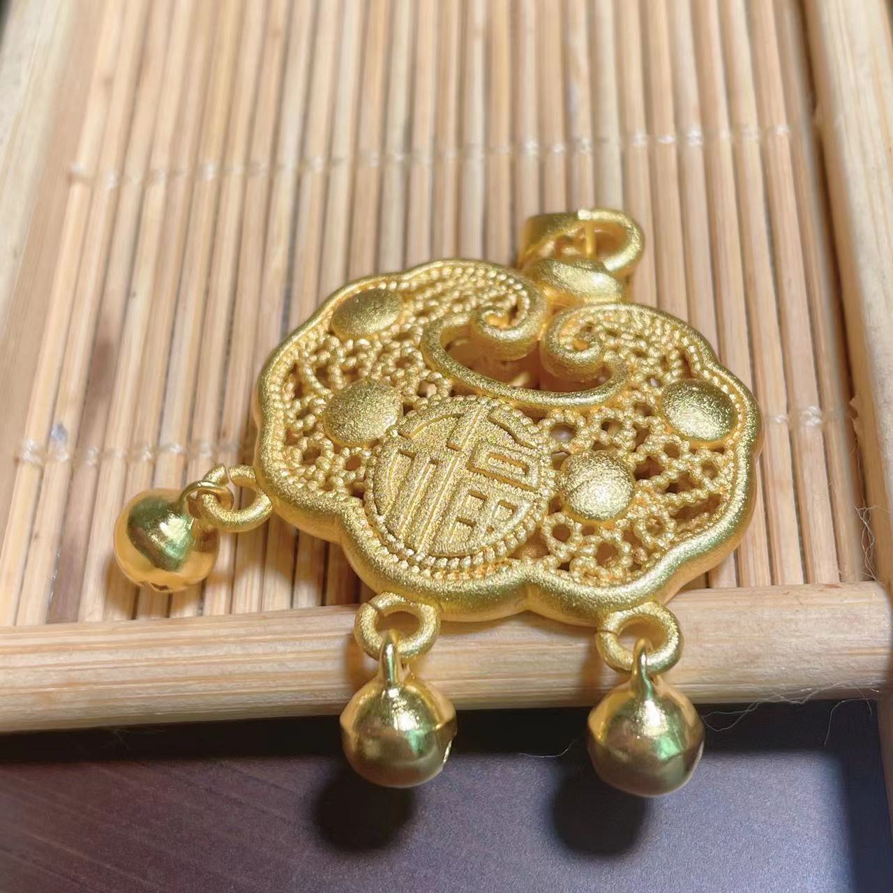  Y-6027   经典古法精工福字宫廷锁吊坠  +专柜礼盒