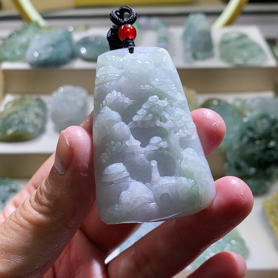 【闪购商品】翡翠颈饰未镶嵌山水