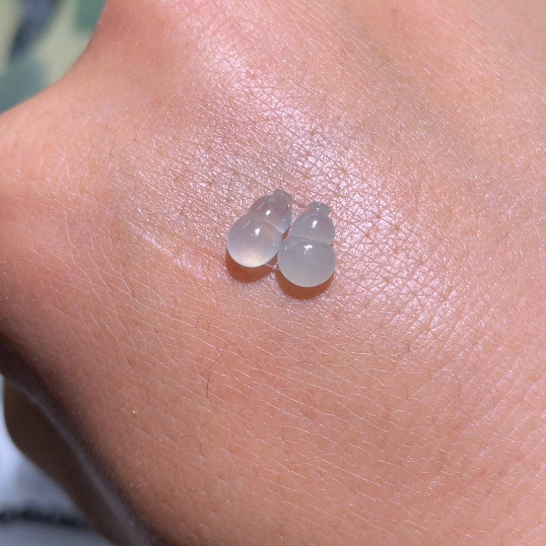 翡翠颈饰未镶嵌葫芦