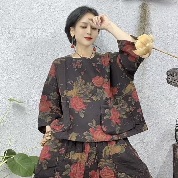 30362黑底红花圆领两立体口袋色织麻做旧上衣（长56胸围140