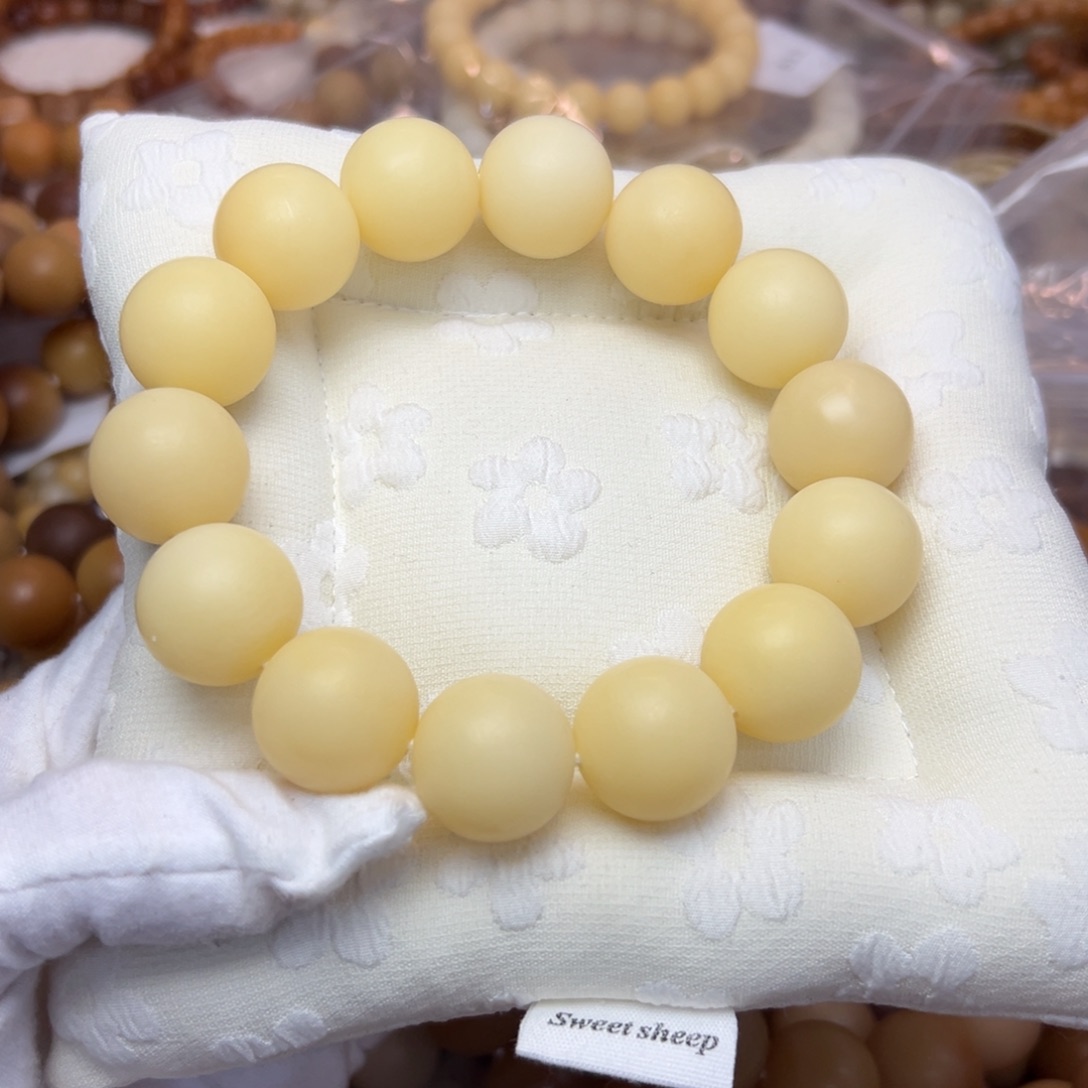 吊坠菩提根/象牙果20微瑕加麂皮袋子885