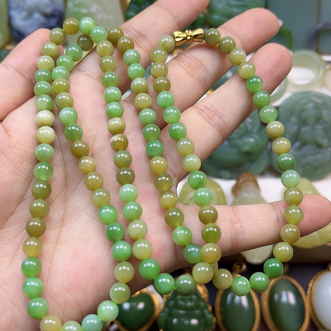 和田玉未镶嵌项链