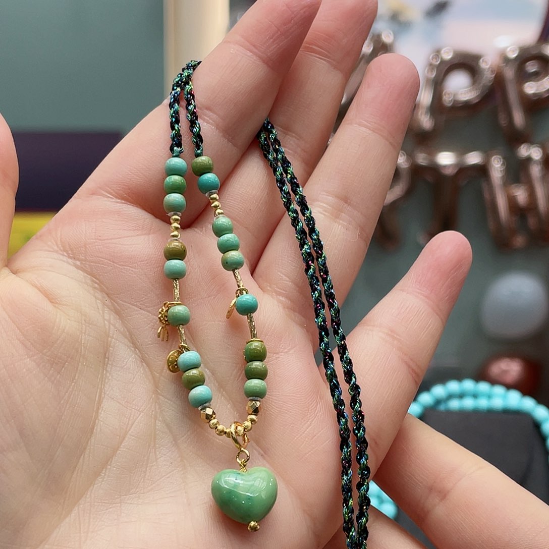 绿松石颈饰18K金镶嵌