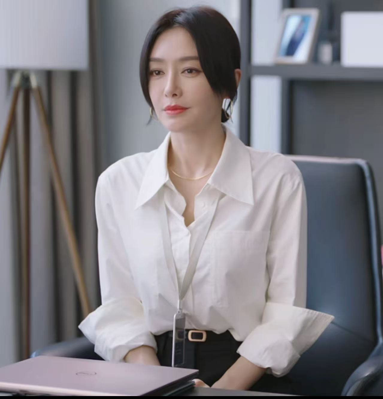 秦岚明星闪耀的她官文同款2025新款通勤工装工作服长袖气质白衬衣