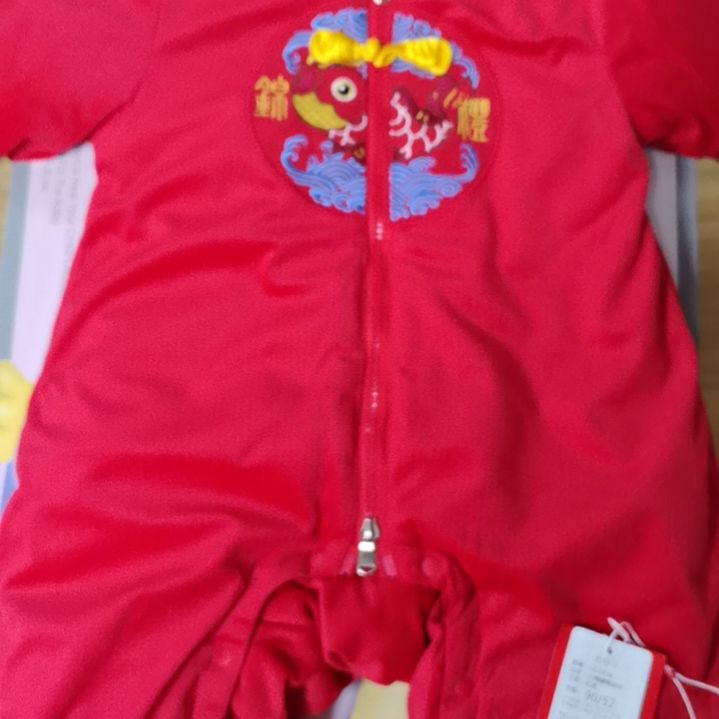 90码女宝套装男宝宝还是很不错的