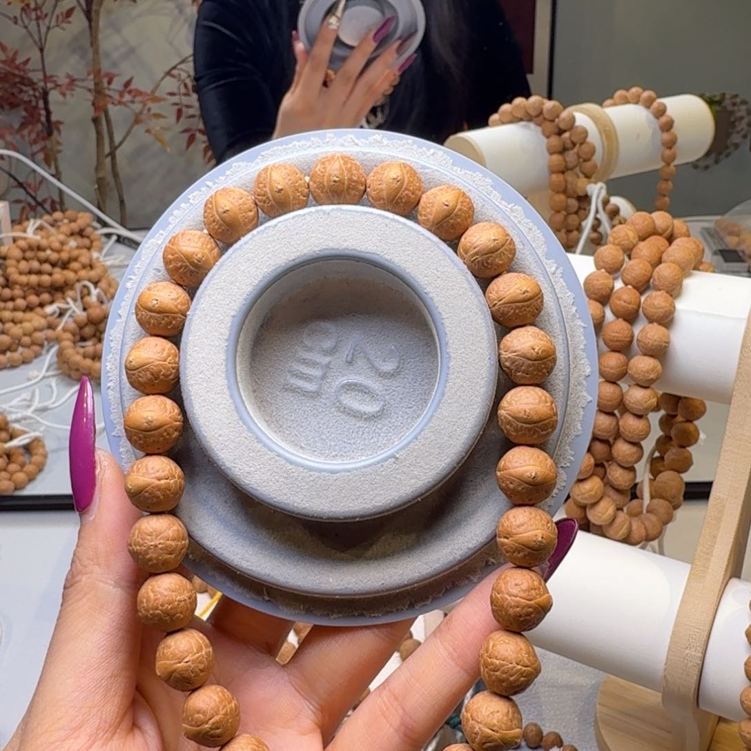 凤眼菩提吊坠11.9-12.1手持s级