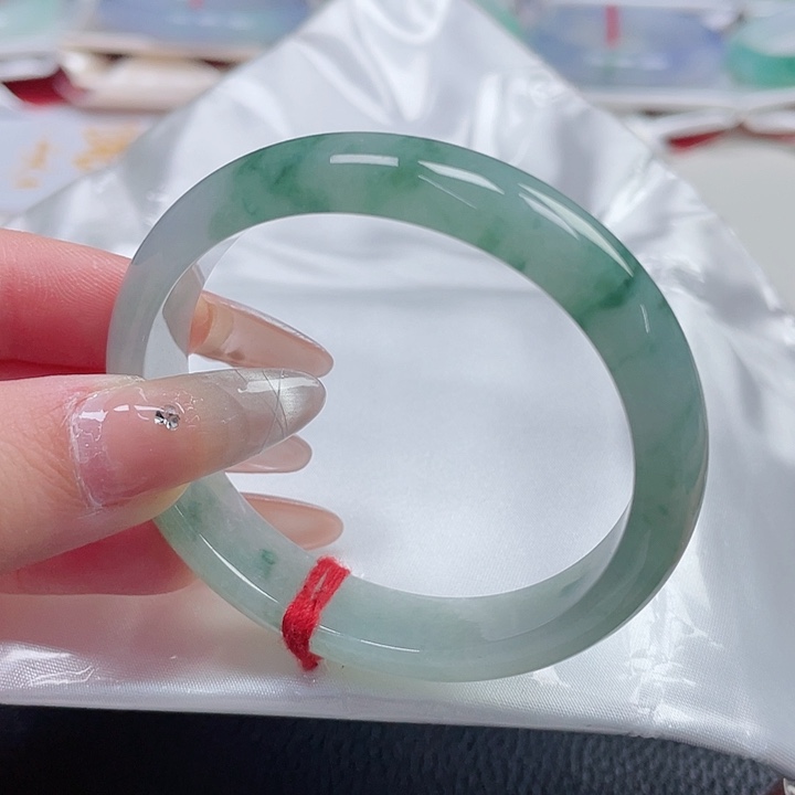 翡翠手镯未镶嵌缅甸52.4贵妃