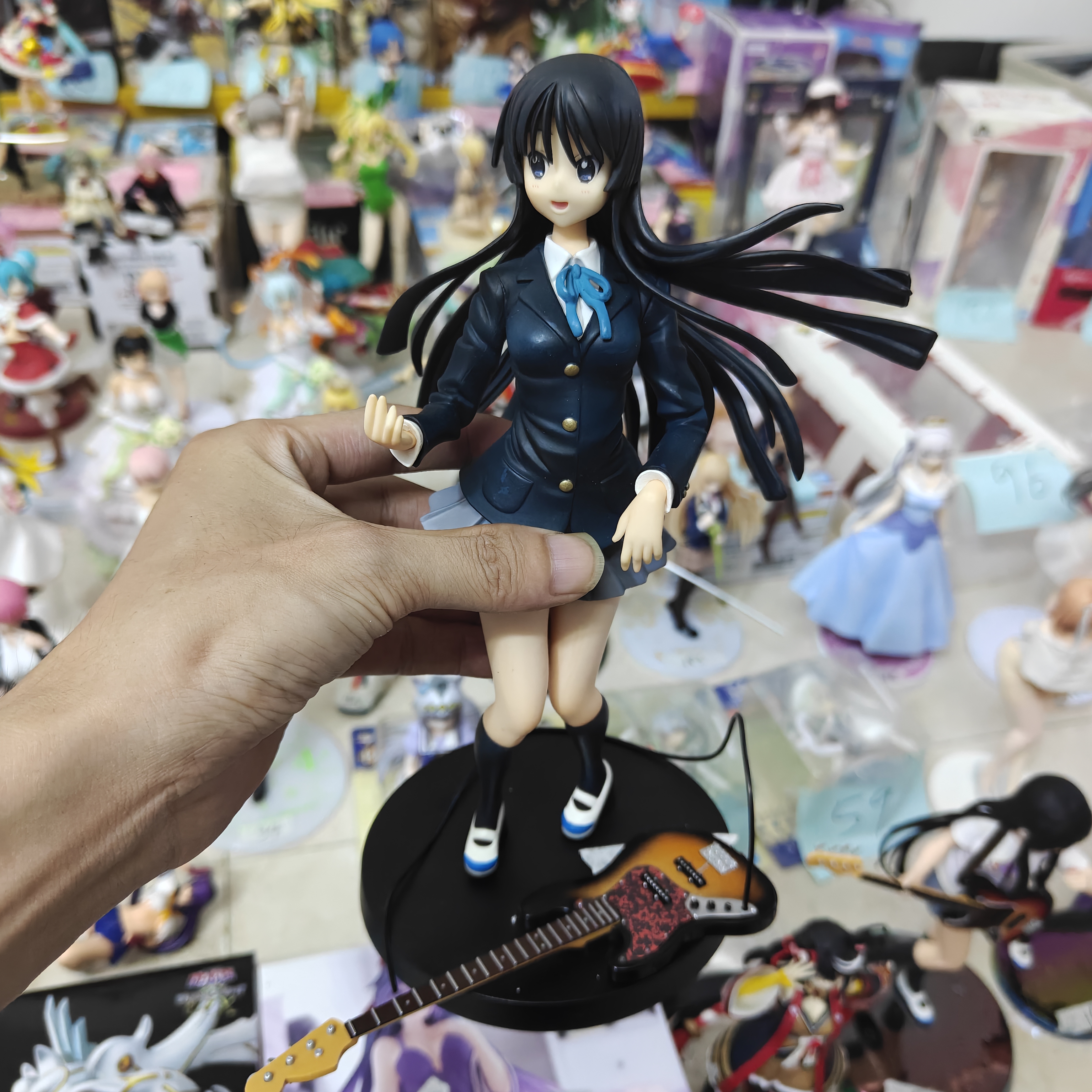 正版无盒 SQ K-ON 轻音少女 秋山澪 景品手办 吉他背带没有