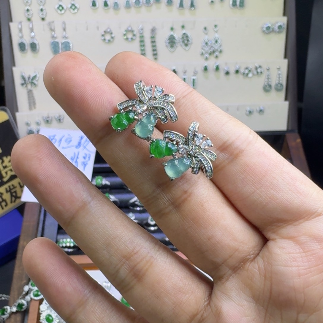 诓***诓翡翠银S925镶嵌耳饰251