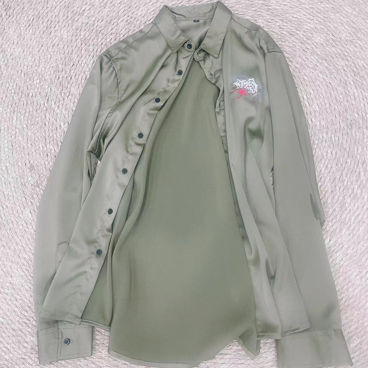 591 小众刺绣缎面衬衣休闲百搭不挑肤