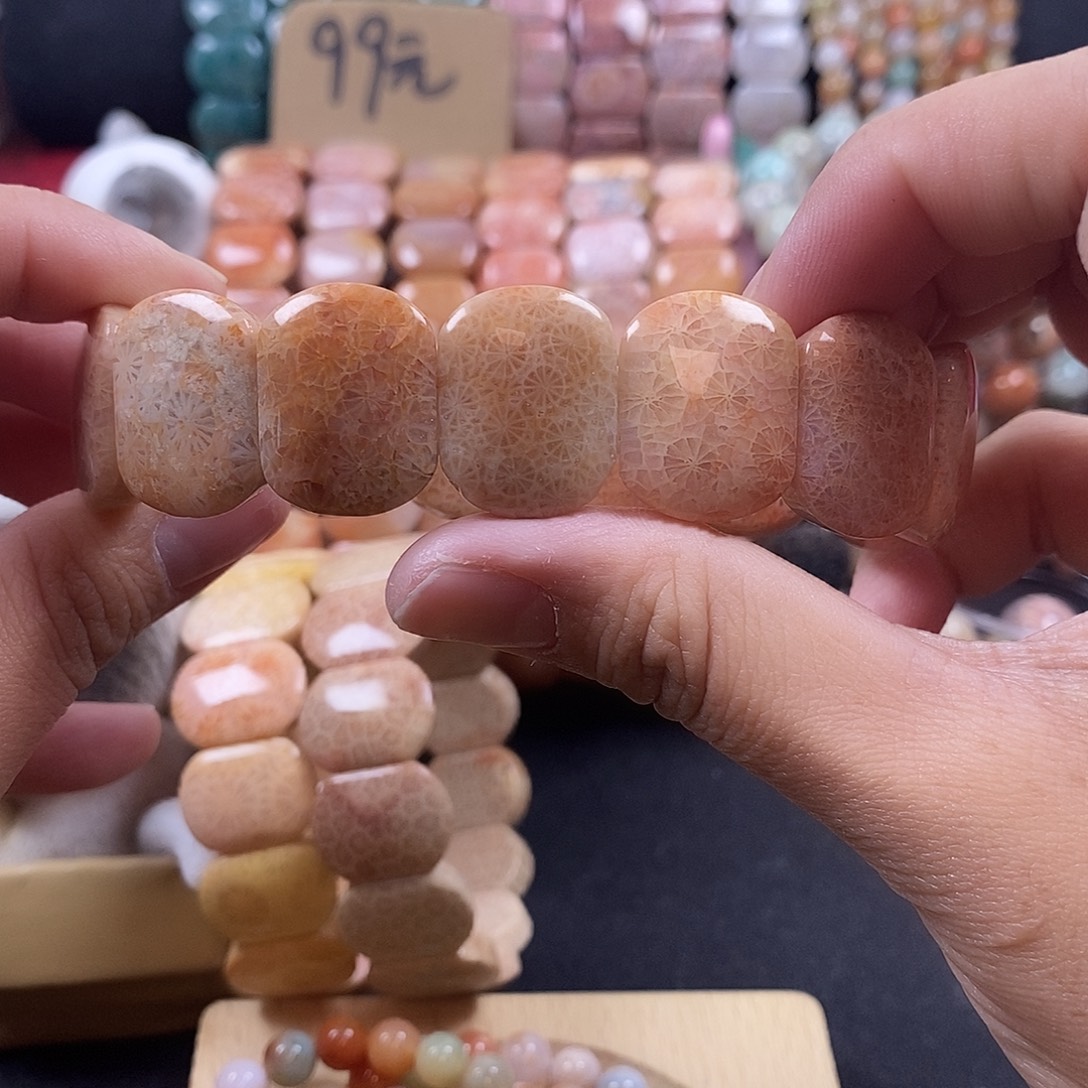 硅化珊瑚（珊瑚玉）未镶嵌手牌爆闪蕾丝 18号