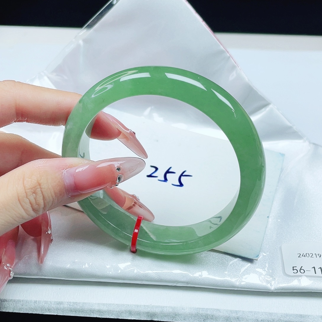 翡翠未镶嵌手镯56