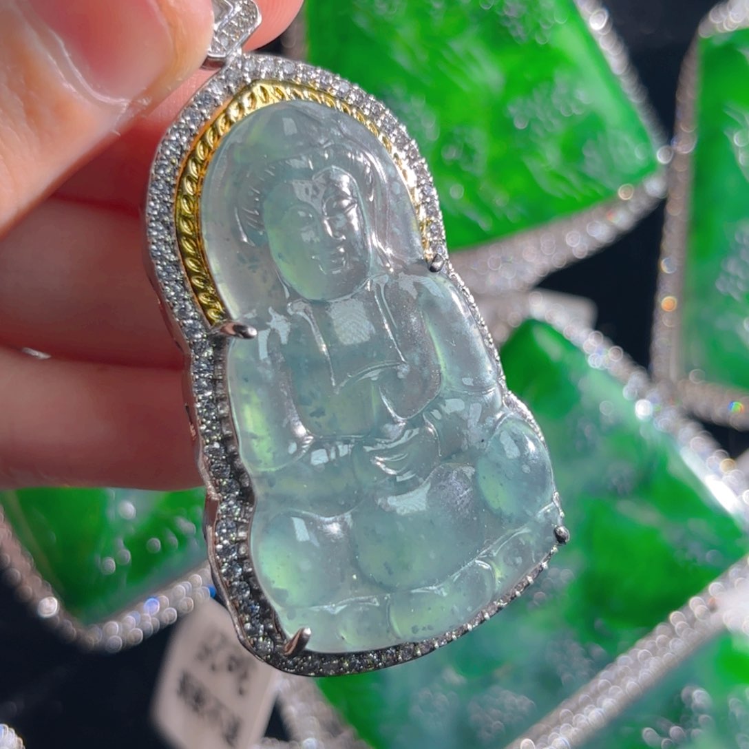 翡翠颈饰未镶嵌观音