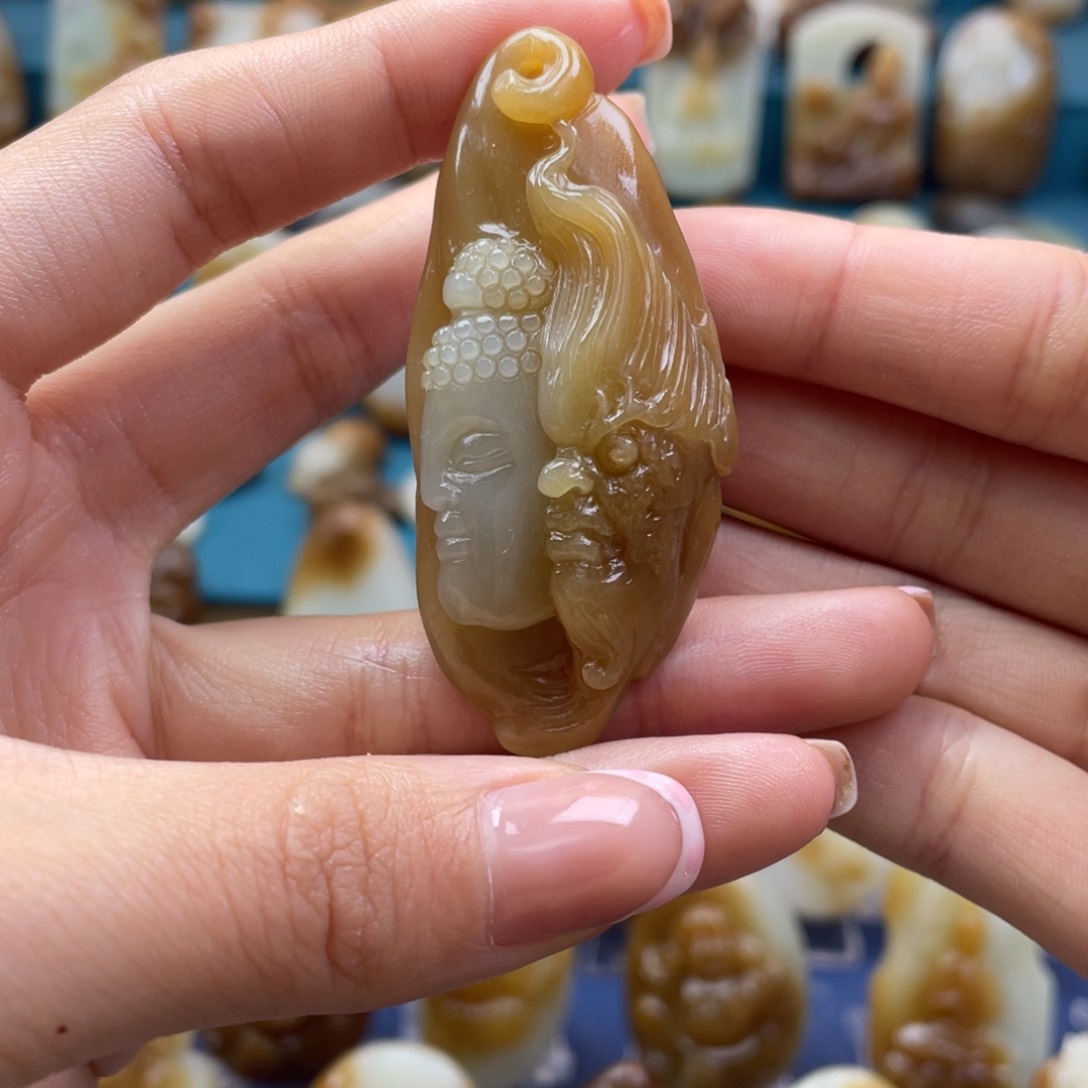 和田玉颈饰未镶嵌