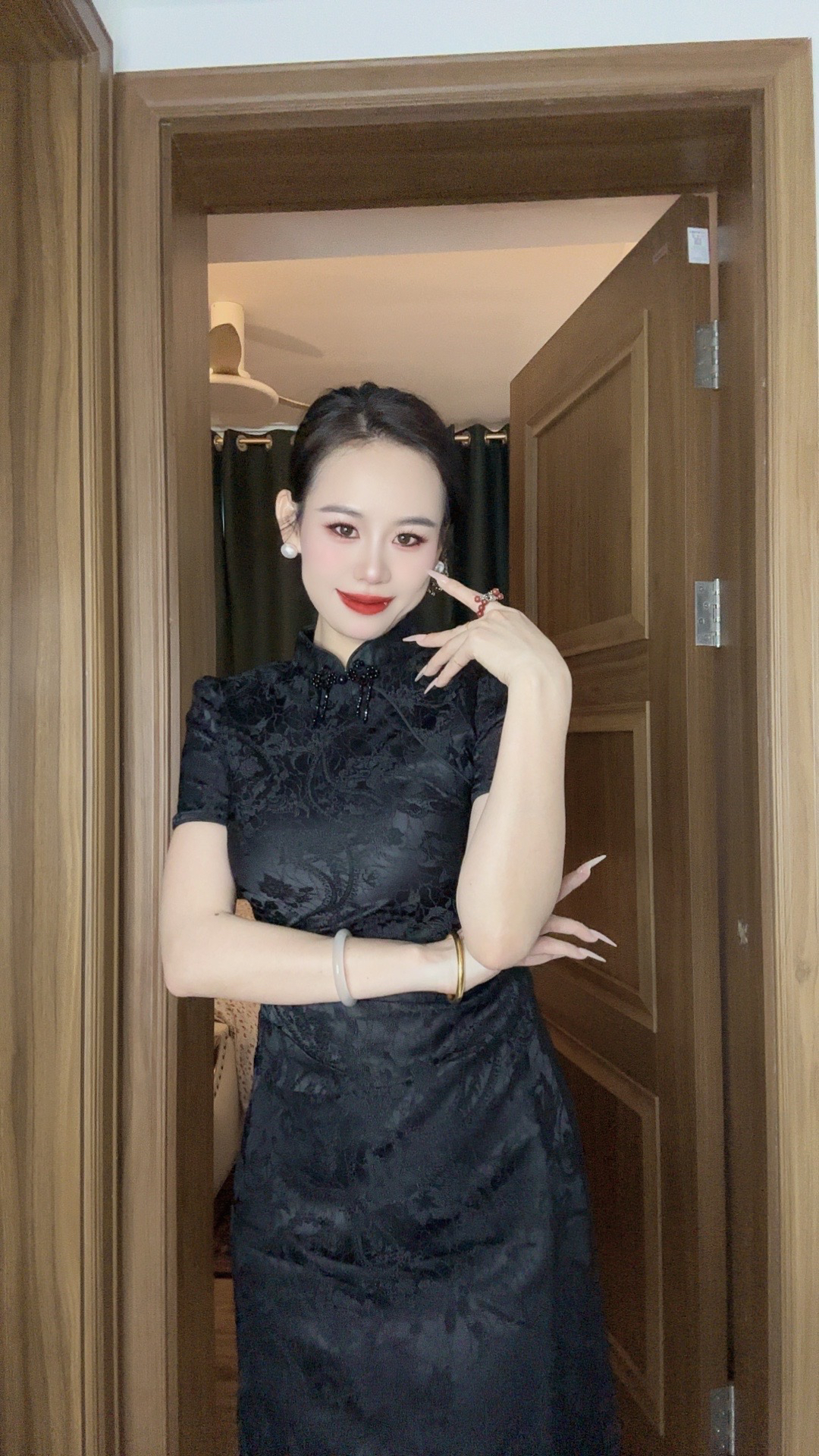 （福利不退不换）妍妍家新中式黑色短款旗袍