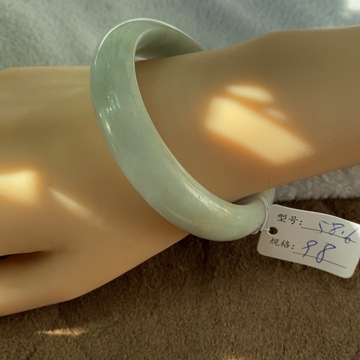 翡翠未镶嵌手镯13665058