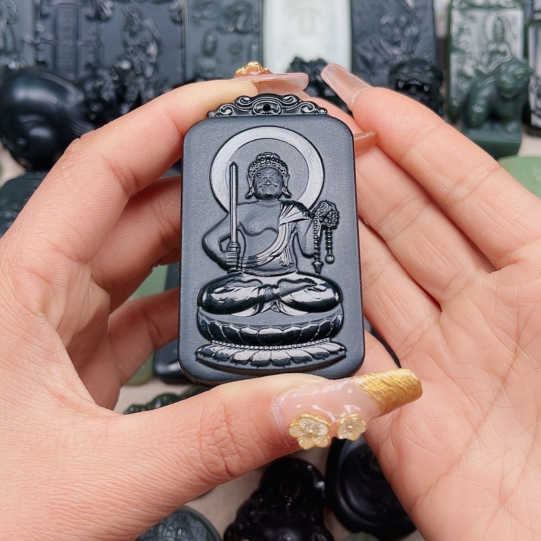 和田玉颈饰未镶嵌风