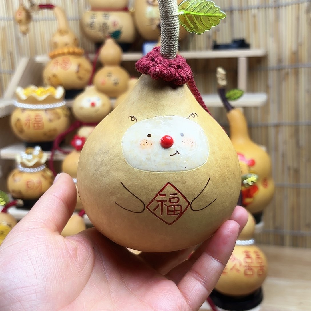 胖梨稳坐送福小公主