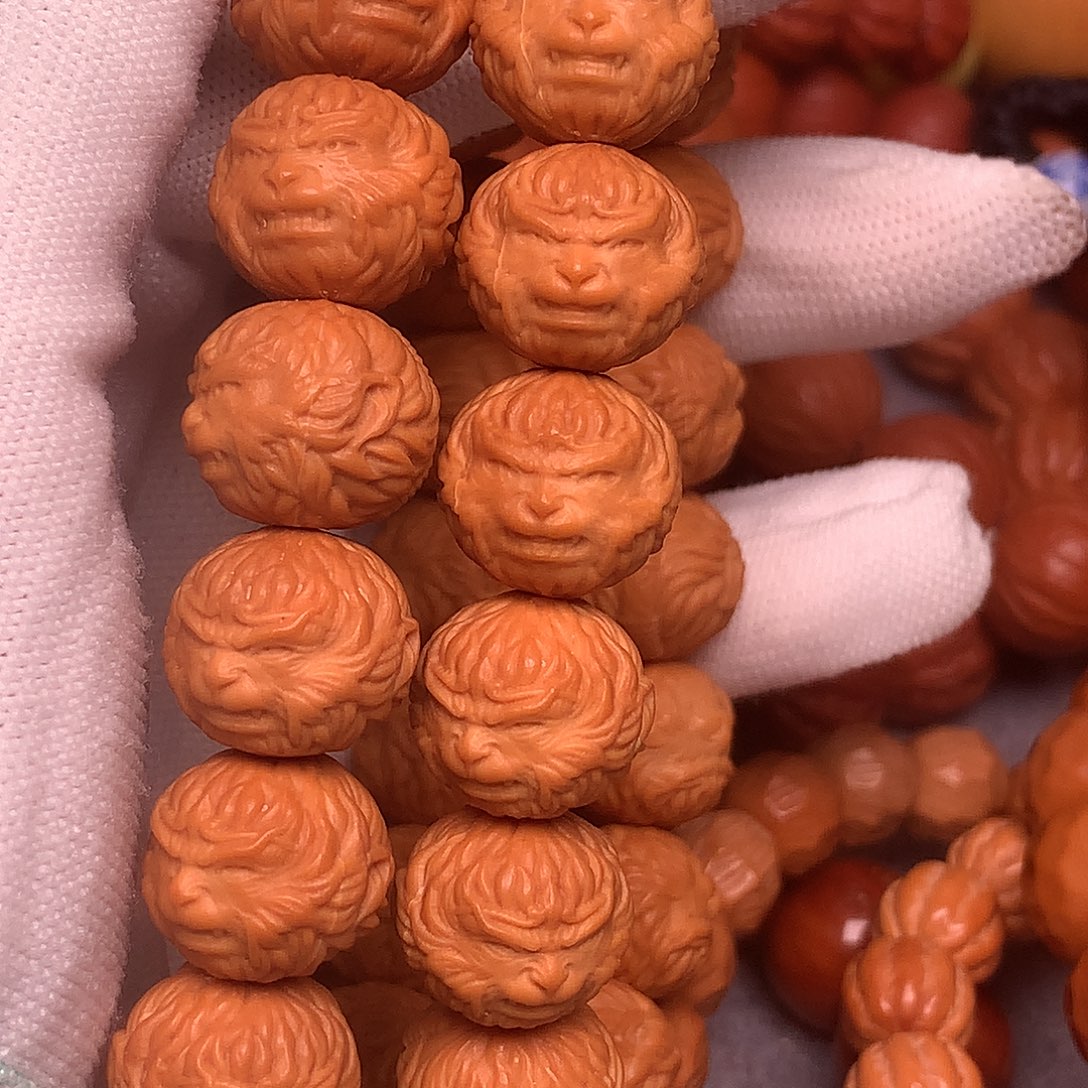 爱***丁吊坠猴头核桃悟空