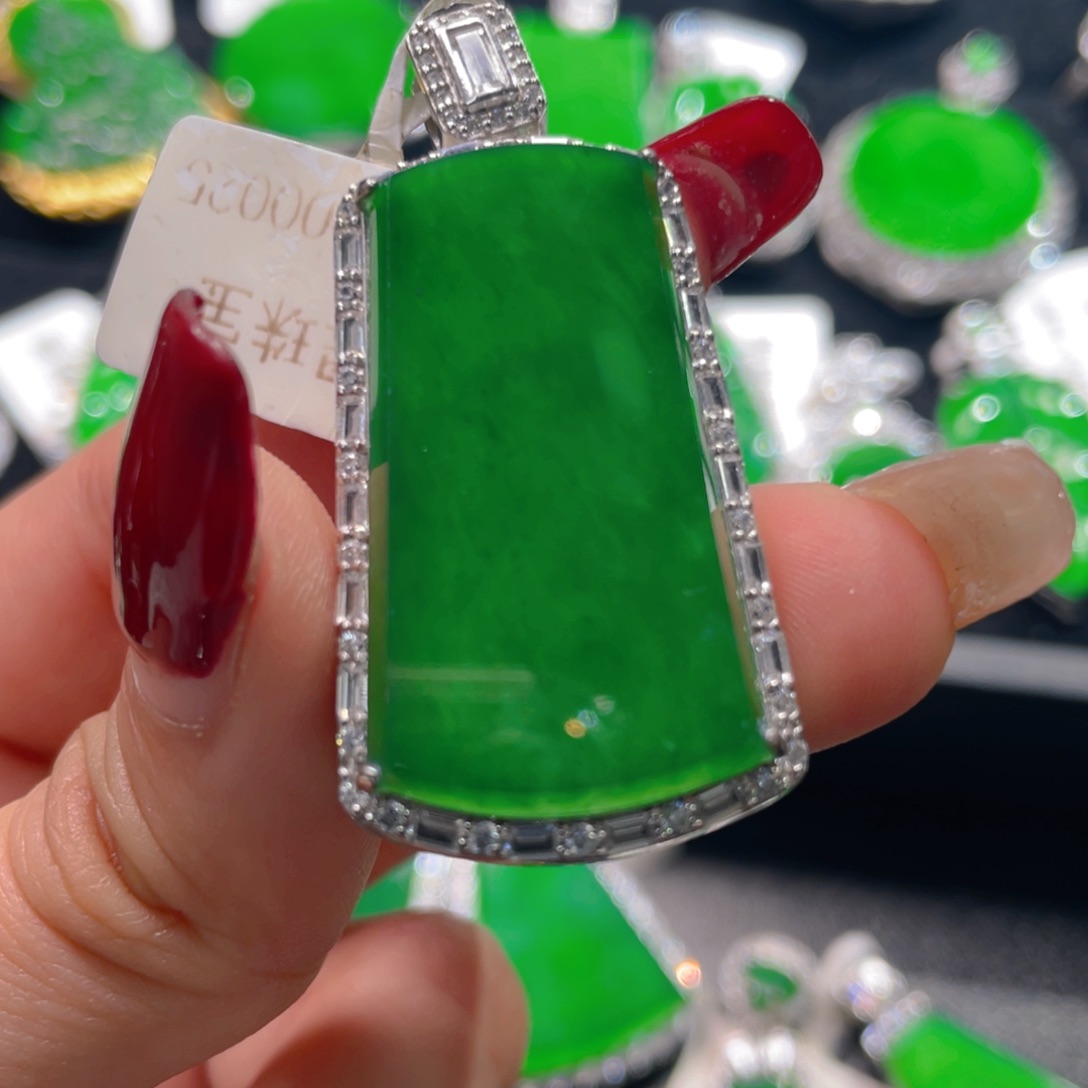 翡翠吊坠(不含链)未镶嵌