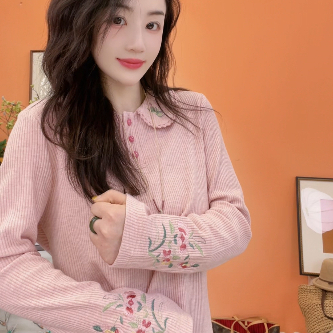 2123【绣锦衫】超显瘦！高支高密/重工刺绣针织毛衣娃娃领！