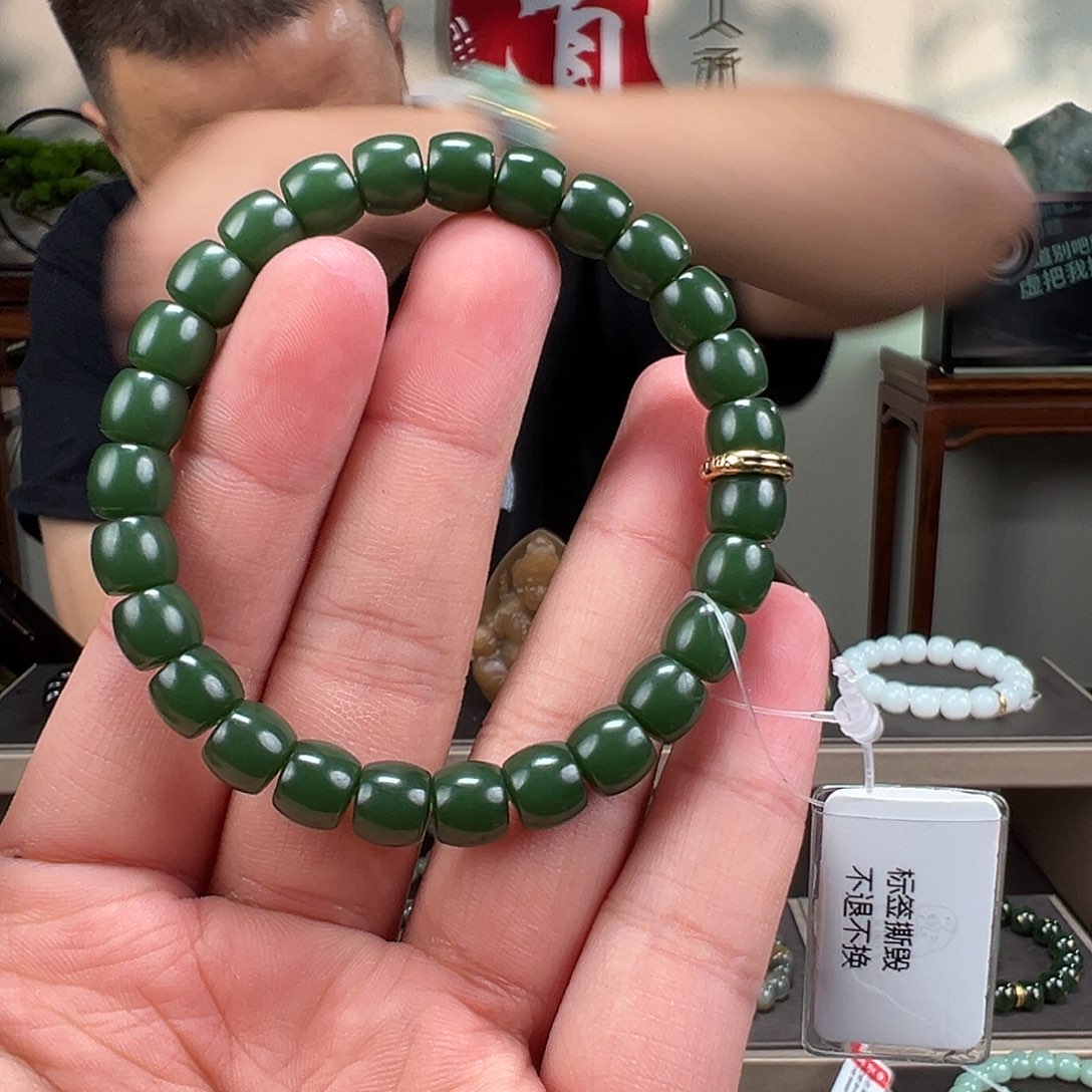 和田玉未镶嵌手链卡8.5mm藏物菠菜绿
