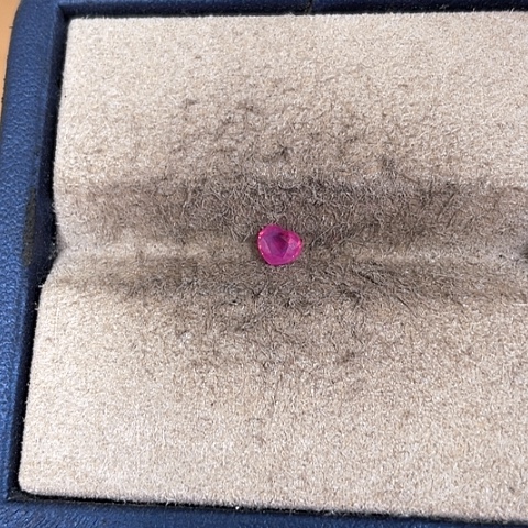 定制蓝宝石裸石未镶嵌0.43克拉