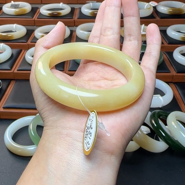 未镶嵌手镯和田玉黄金蜜糖59.2