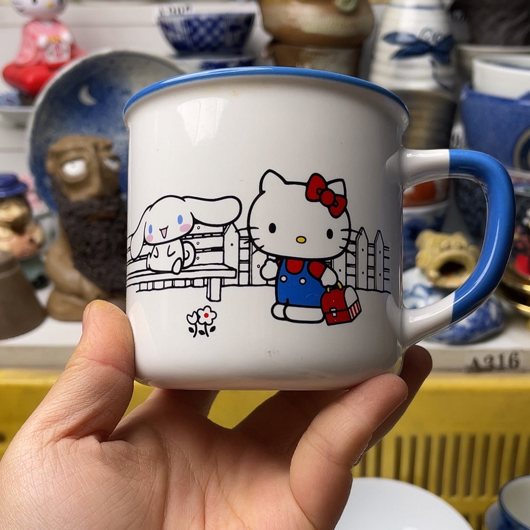 瓷片李***菜哈哈哈我在这一片混乱里活蹦乱