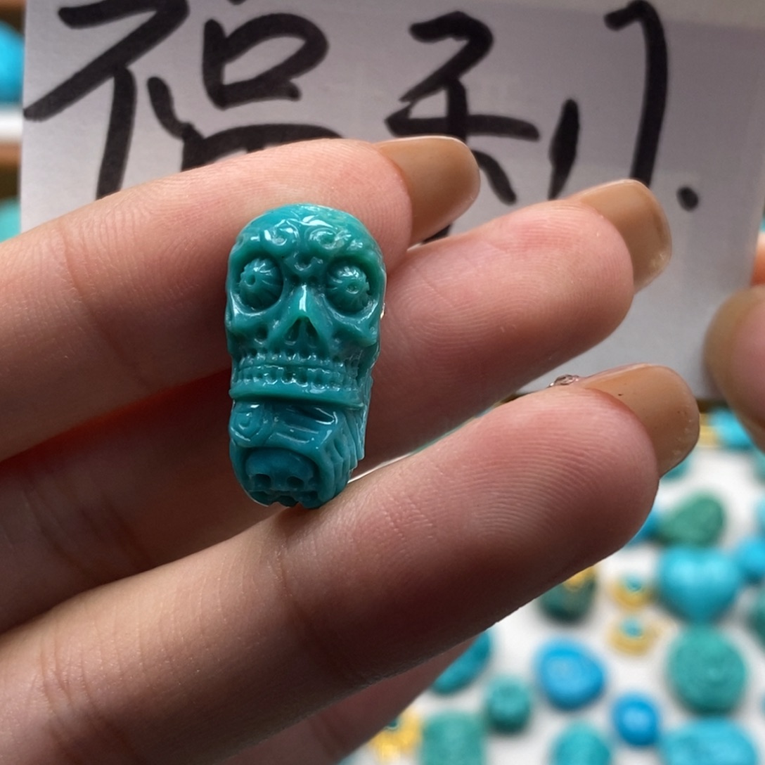 绿松石未镶嵌颈饰