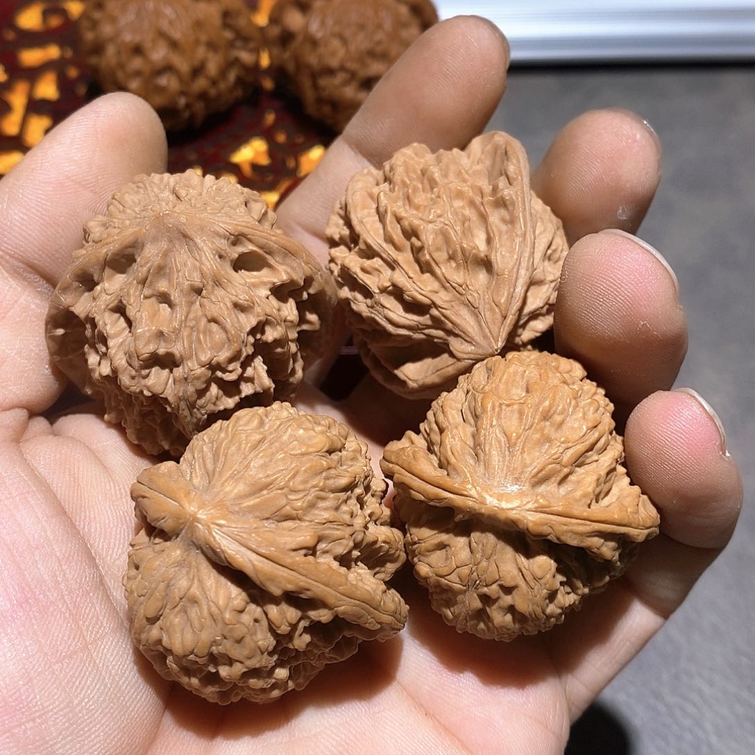 文玩核桃把件薯*游戏