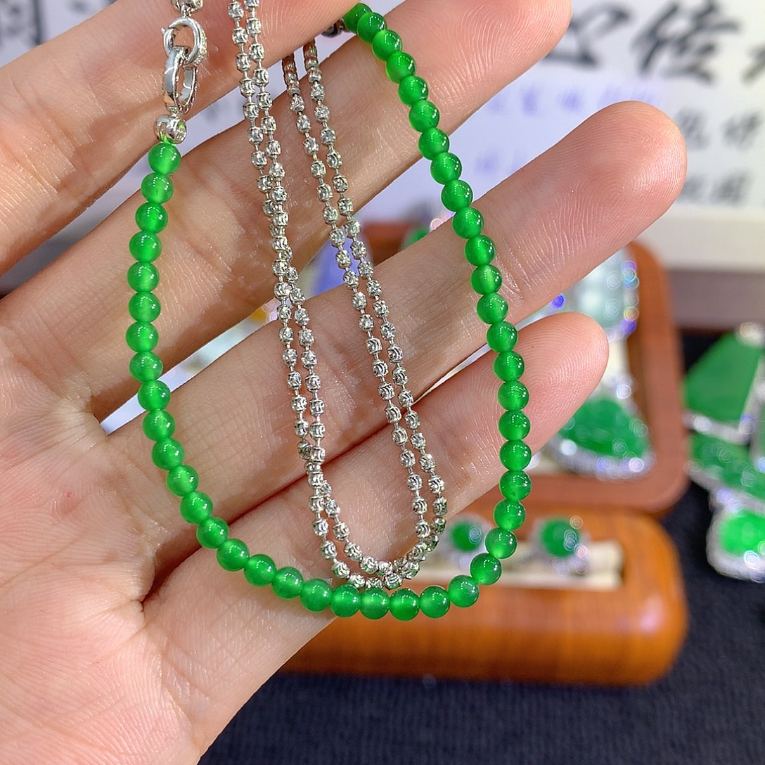 翡翠18K金镶嵌项链3mm