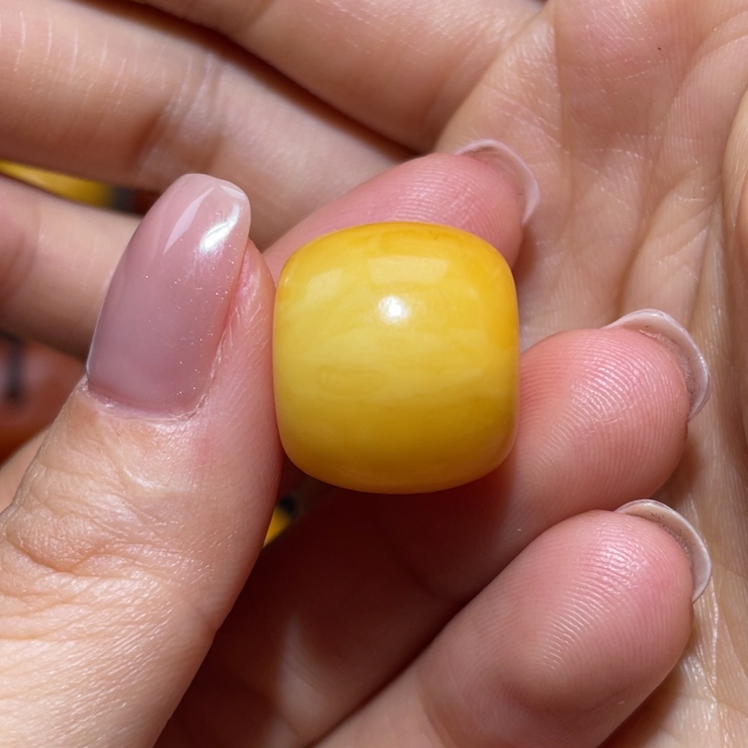 【闪购商品】琥珀裸石未镶嵌墩子