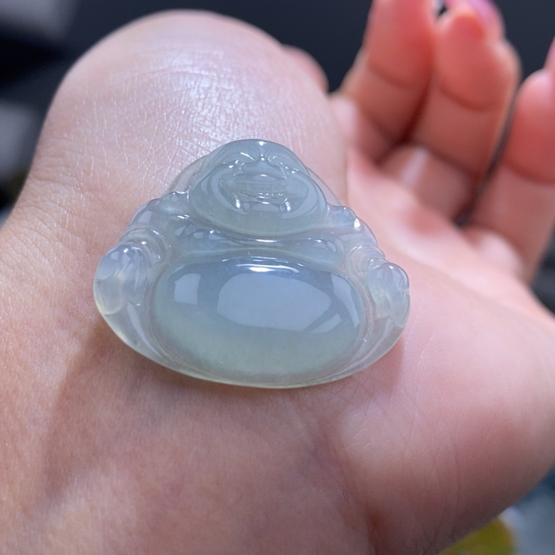 翡翠颈饰未镶嵌佛公