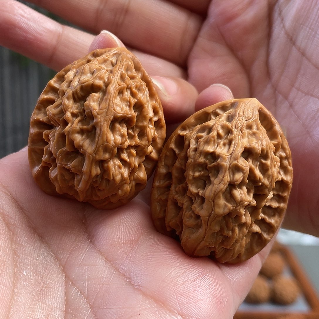 桃核把件36×36×44精修打底十三陵鸡心CN01211