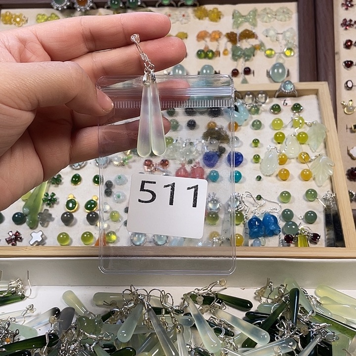 蛇纹石玉合金耳钉