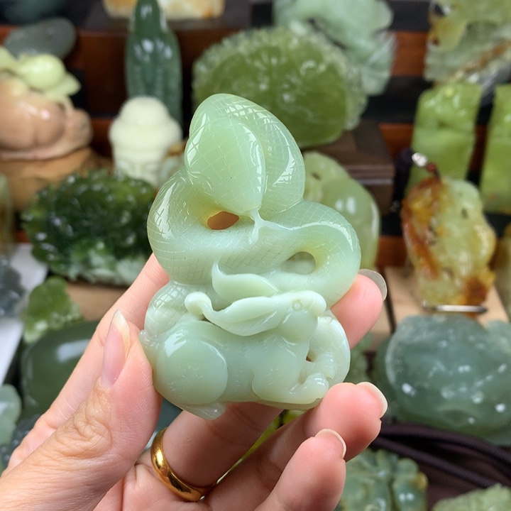 未镶嵌岫玉手把件