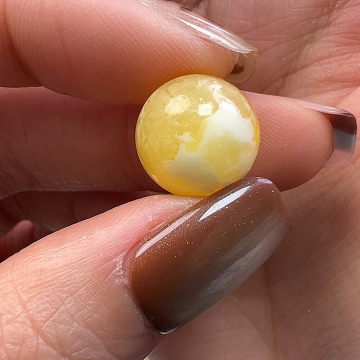 蜜蜡未镶嵌珠宝奇石