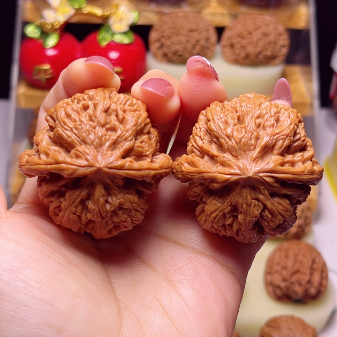 文玩核桃吊坠47尺全品粗筋